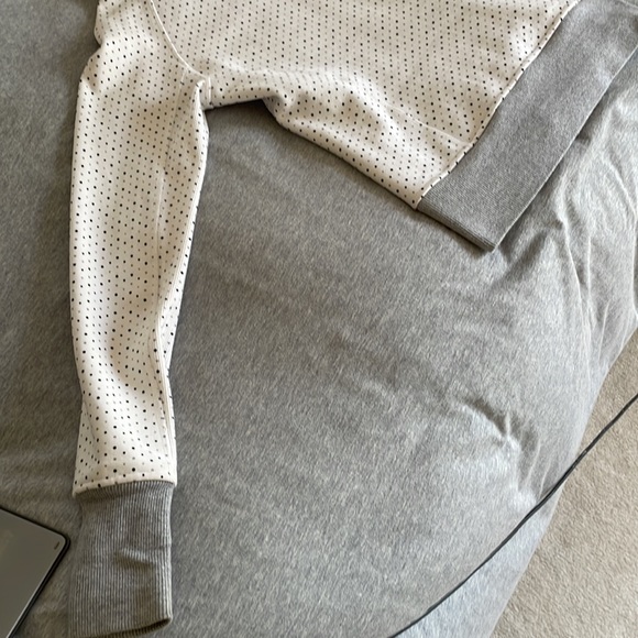 Lululemon Scuba Hoodie - Picture 6 of 10